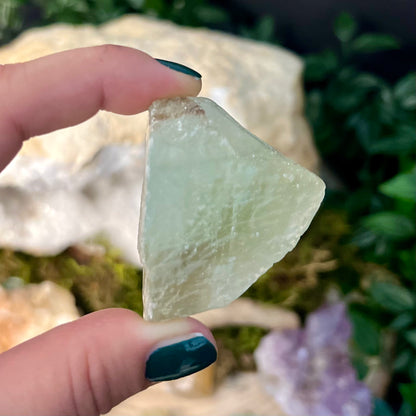 GREEN CALCITE rough stone